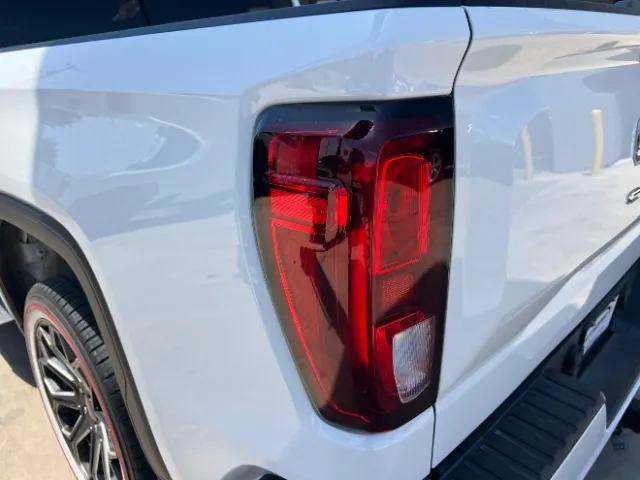 GMC Sierra photo 14