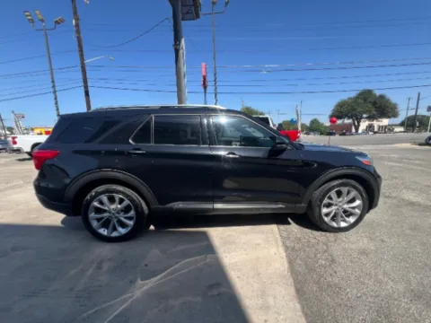 More photos of 2021 Ford Explorer Platinum at Eurospeed International Corp, TX