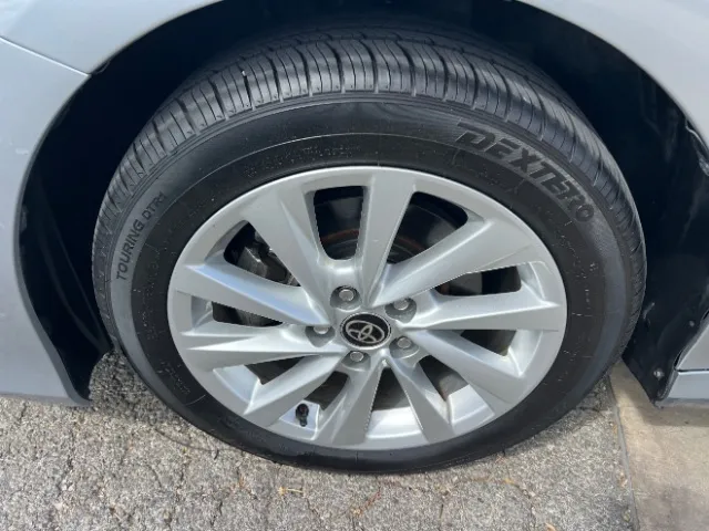 Toyota Camry photo 14