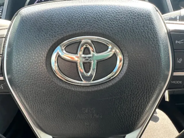 Toyota Camry photo 22