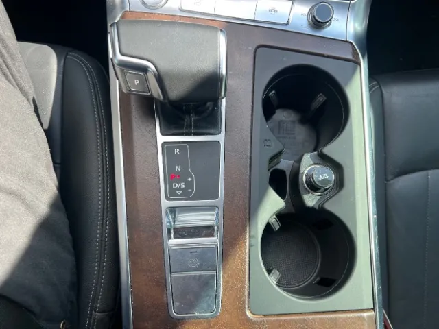 Audi A6 photo 23