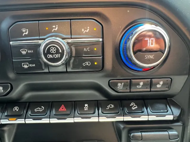 Chevrolet Silverado photo 29