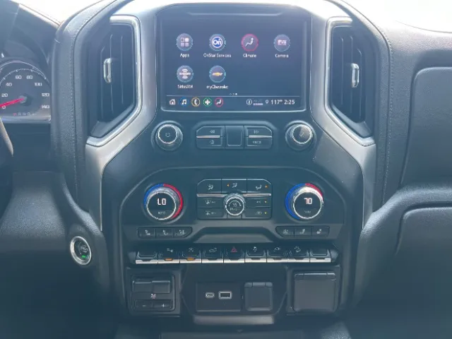 Chevrolet Silverado photo 26