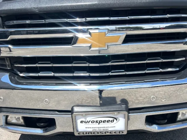Chevrolet Silverado photo 10