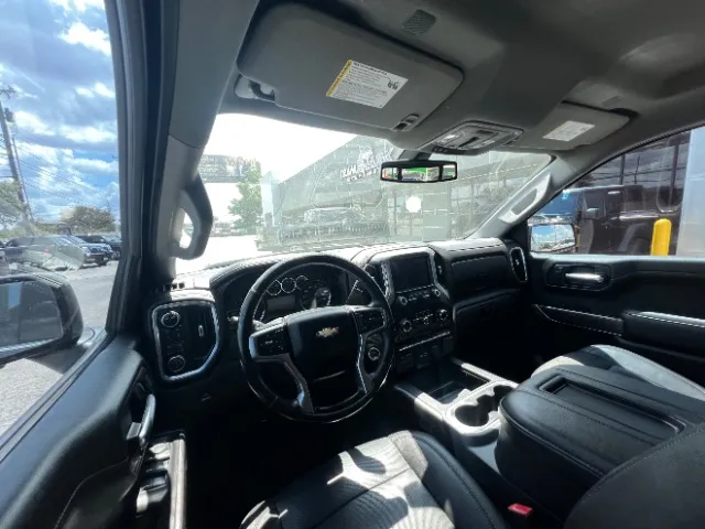 Chevrolet Silverado photo 18