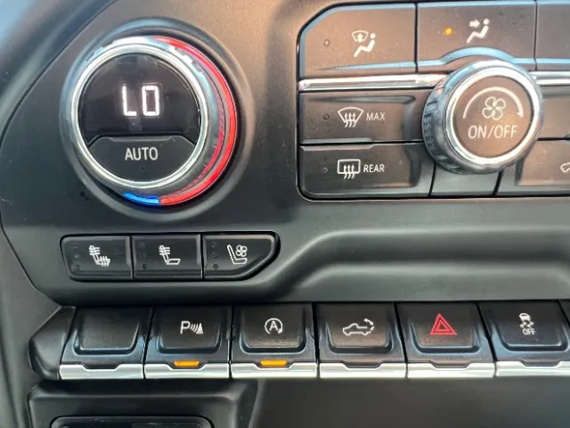 Chevrolet Silverado photo 30