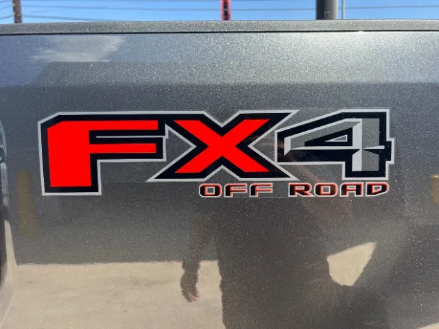 Ford F-250 photo 11