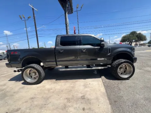 More photos of 2017 Ford F-250 LARIAT at Eurospeed International Corp, TX