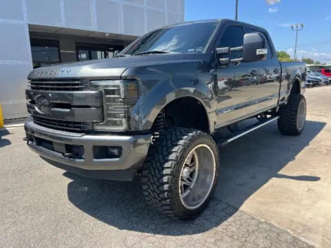 Gray 2017 Ford F-250 LARIAT for sale in San Antonio, TX