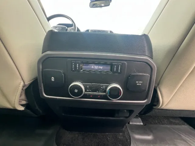 Ford Expedition photo 17