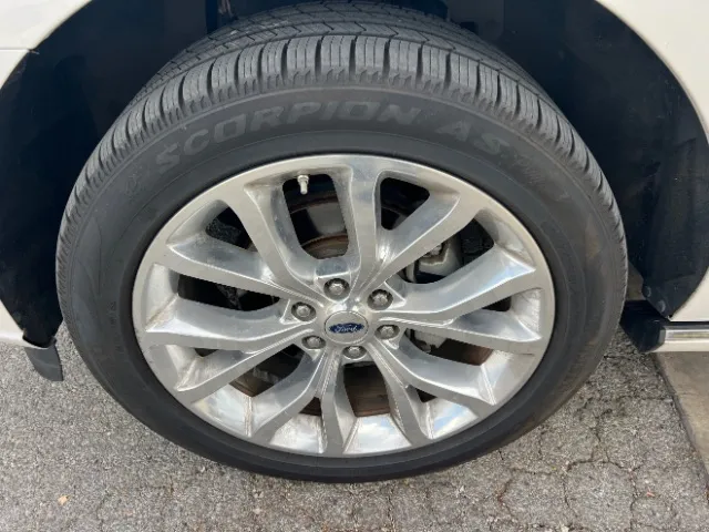 Ford Expedition photo 12