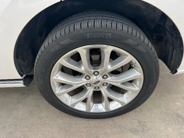 Ford Expedition photo 13