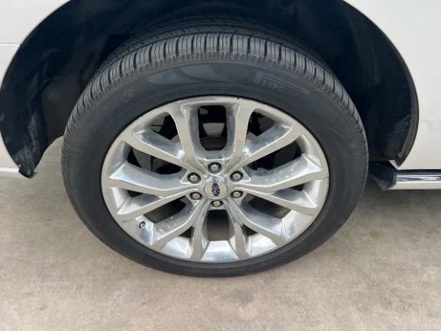 Ford Expedition photo 10