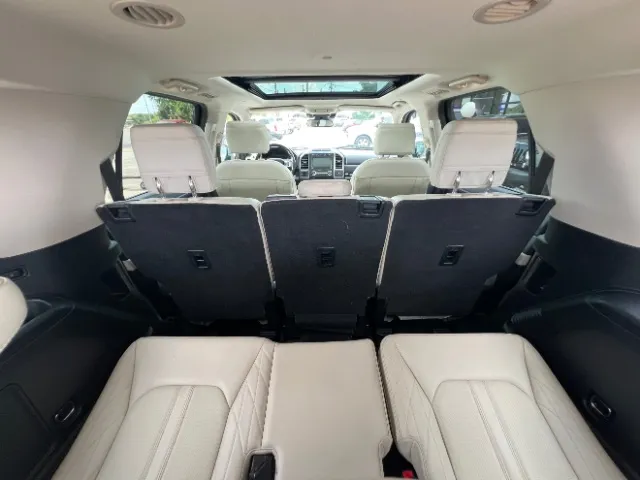 Ford Expedition photo 18