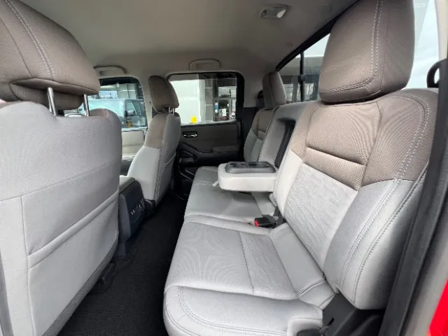 Nissan Frontier photo 24