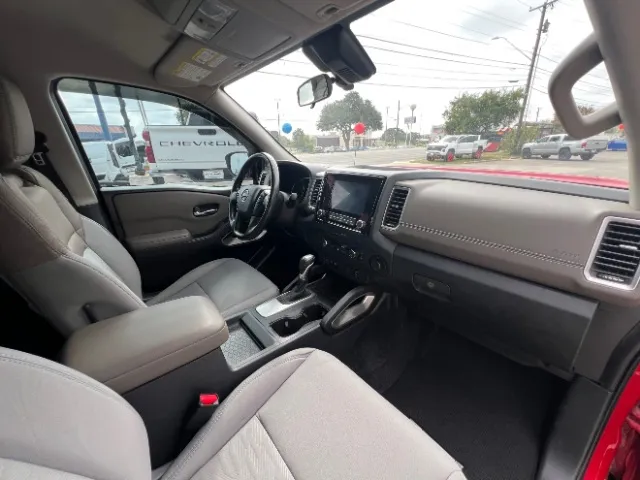Nissan Frontier photo 12