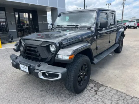 Gray 2022 Jeep Gladiator Texas Trail 4x4 for sale in San Antonio, TX