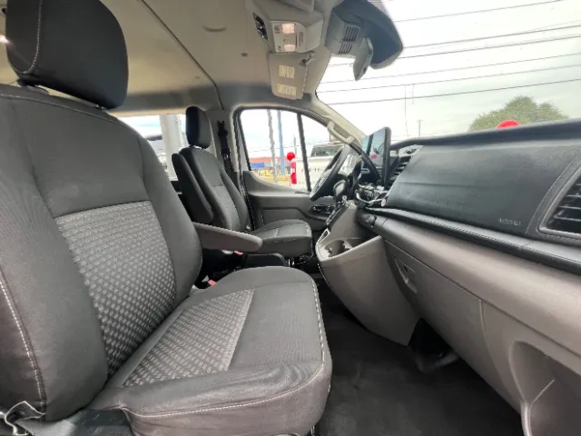 Ford Transit-350 photo 11