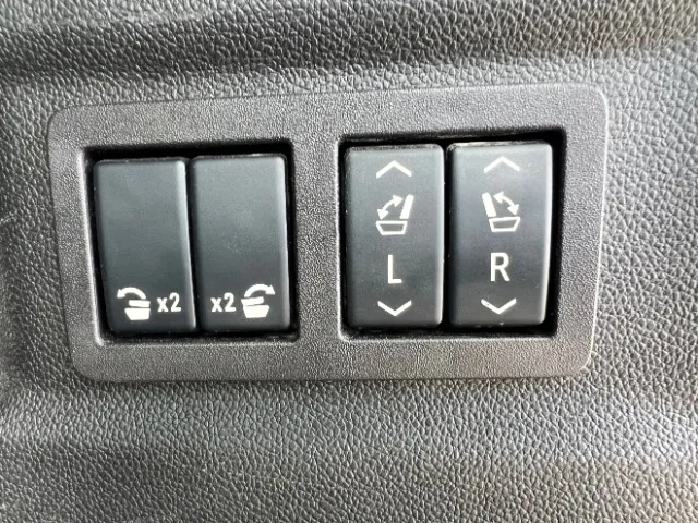 Chevrolet Suburban photo 22