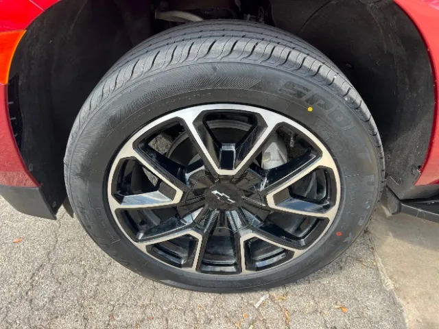 Chevrolet Suburban photo 7