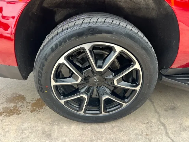Chevrolet Suburban photo 15