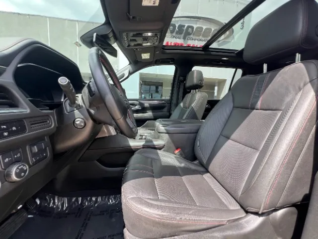 Chevrolet Suburban photo 23