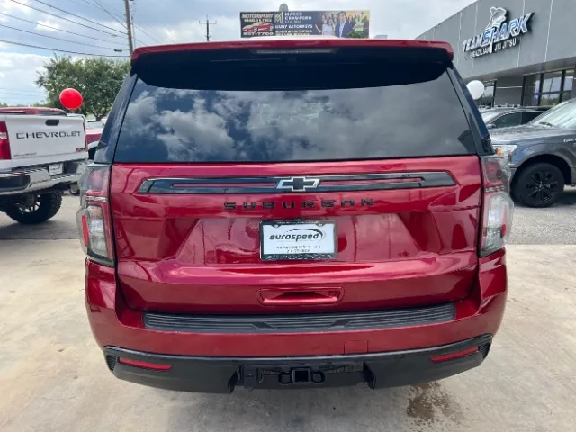 Chevrolet Suburban photo 10