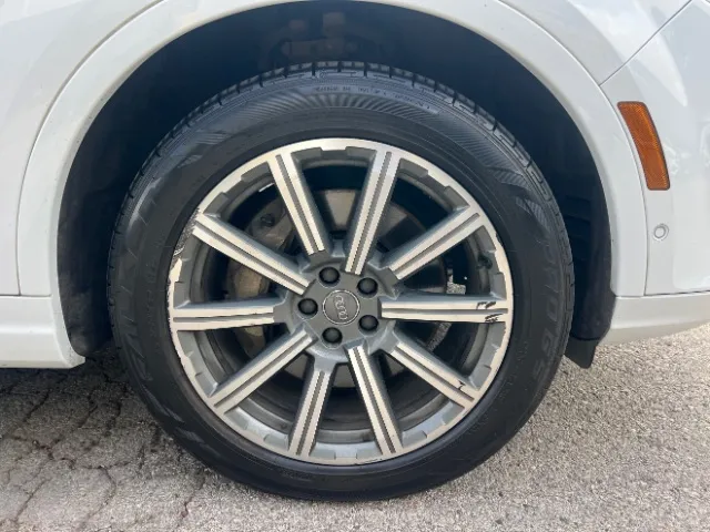 Audi Q7 photo 12