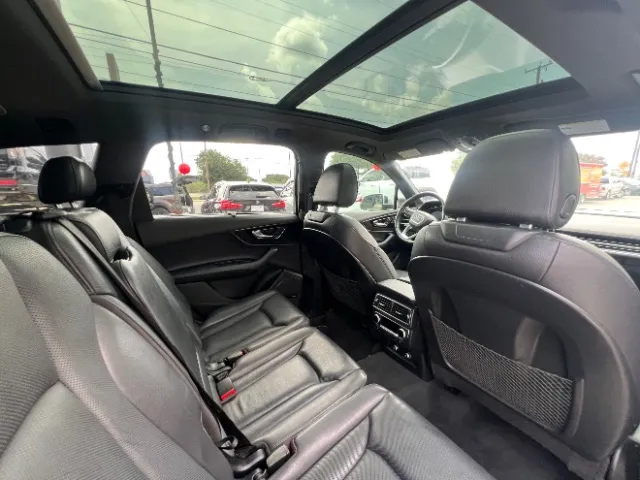 Audi Q7 photo 24