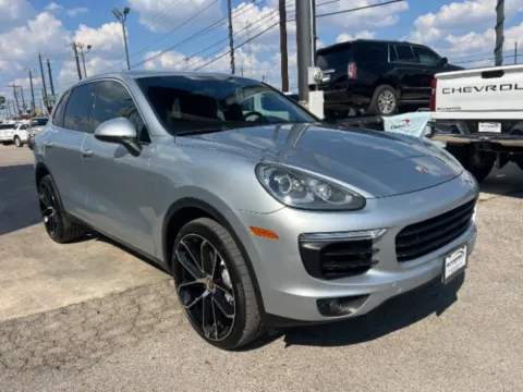 More photos of 2018 Porsche Cayena S at Eurospeed International Corp, TX