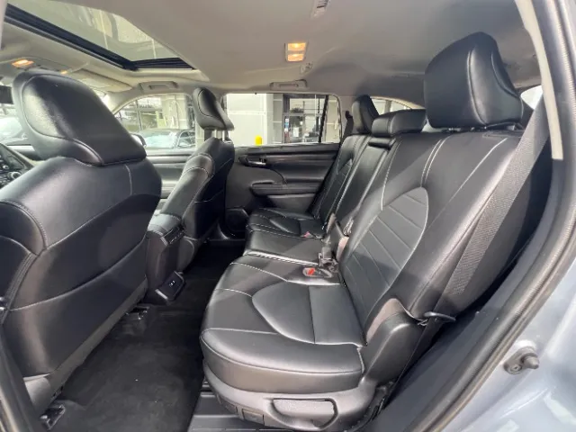 Toyota Highlander photo 18