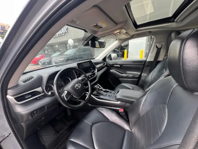 Toyota Highlander photo 16