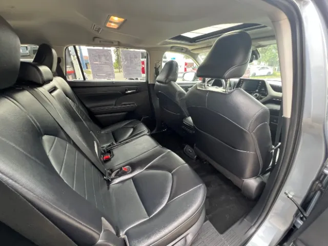 Toyota Highlander photo 14