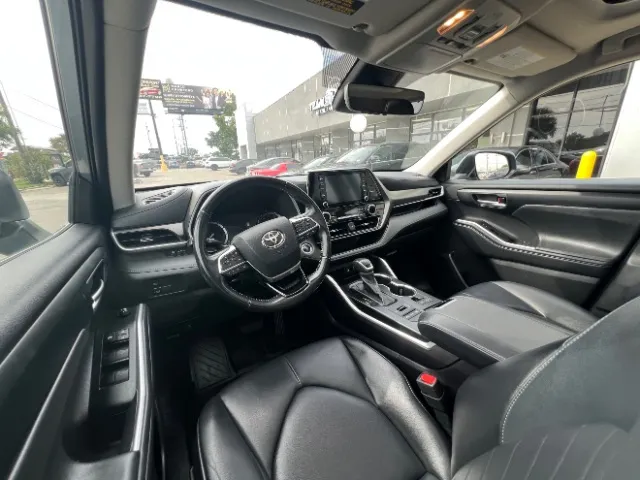 Toyota Highlander photo 17