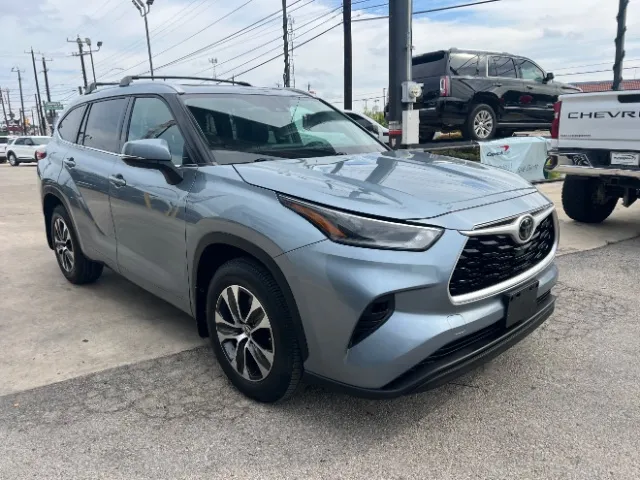 Toyota Highlander photo 6