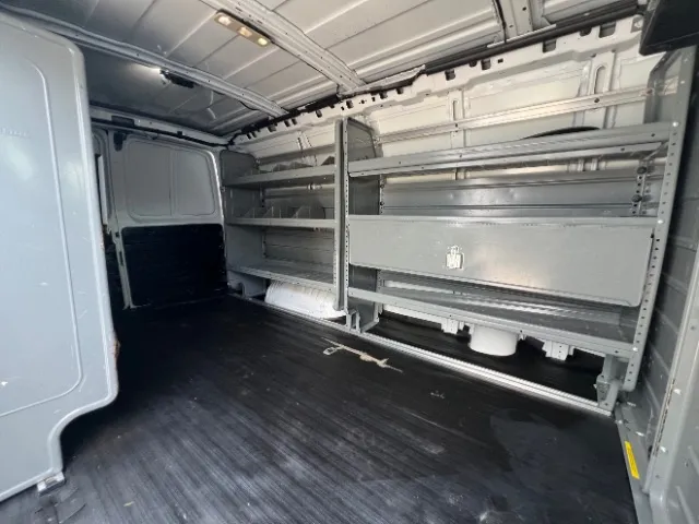 Chevrolet Express photo 12