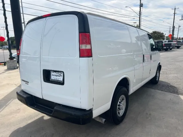 Chevrolet Express photo 4
