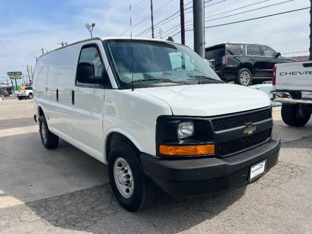 Chevrolet Express photo 6