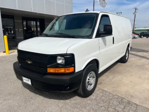 White 2016 Chevrolet Express 2500 Work Van for sale in San Antonio, TX