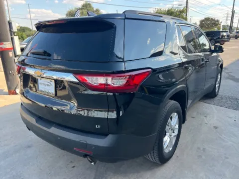 More photos of 2021 Chevrolet Traverse FWD LT Cloth at Eurospeed International Corp, TX