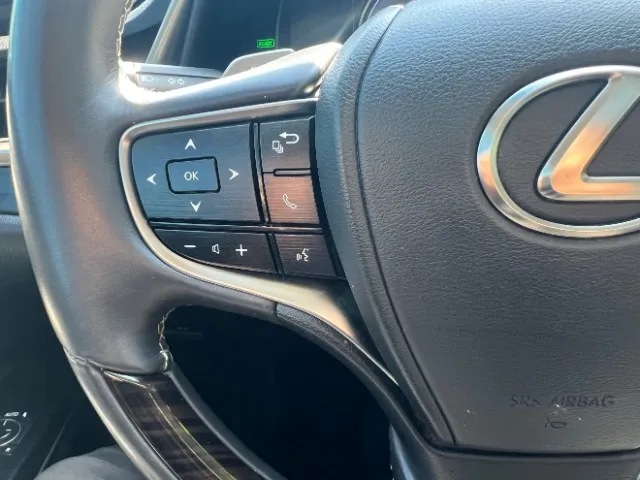 Lexus ES photo 21