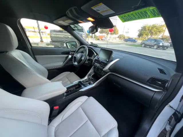 Mitsubishi Eclipse Cross photo 11