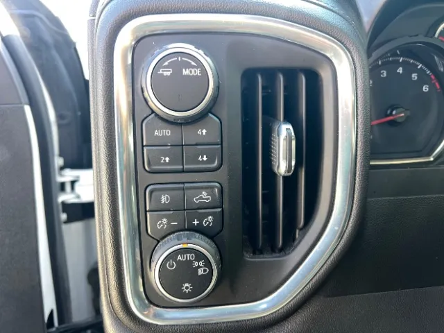 Chevrolet Silverado photo 24