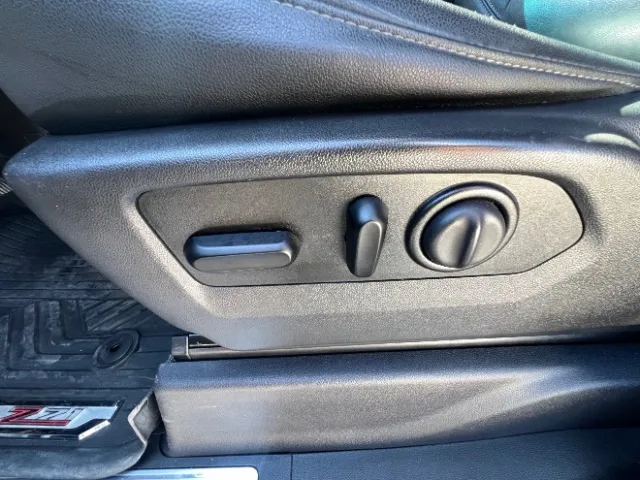 Chevrolet Silverado photo 20