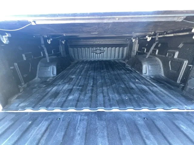 Chevrolet Silverado photo 12