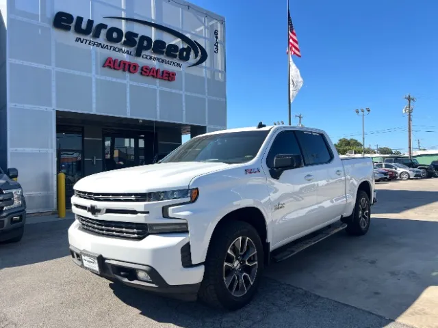 Chevrolet Silverado photo 2