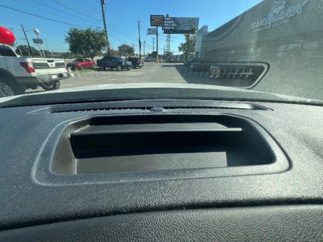 Chevrolet Silverado photo 31