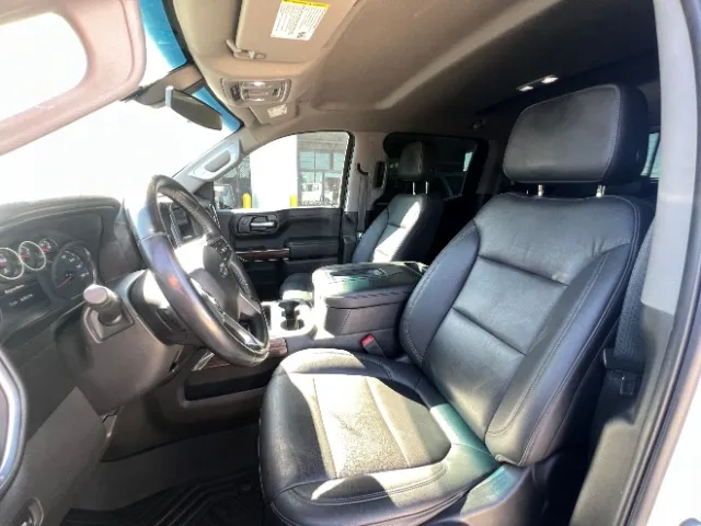 Chevrolet Silverado photo 19