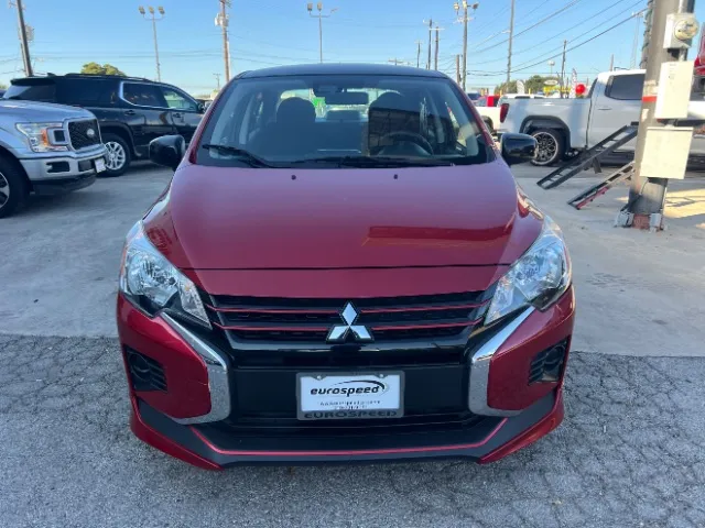 Mitsubishi Mirage G4 photo 3