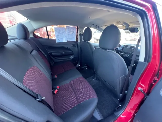 Mitsubishi Mirage G4 photo 15
